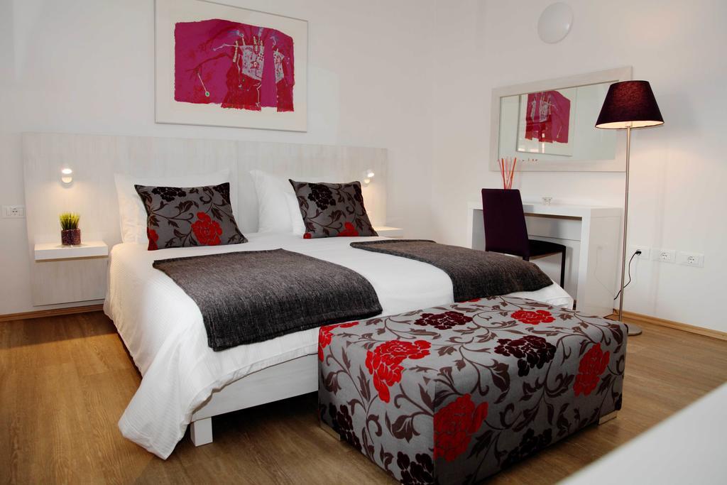 Boutique Hotel Dvor Dobrovo Room photo