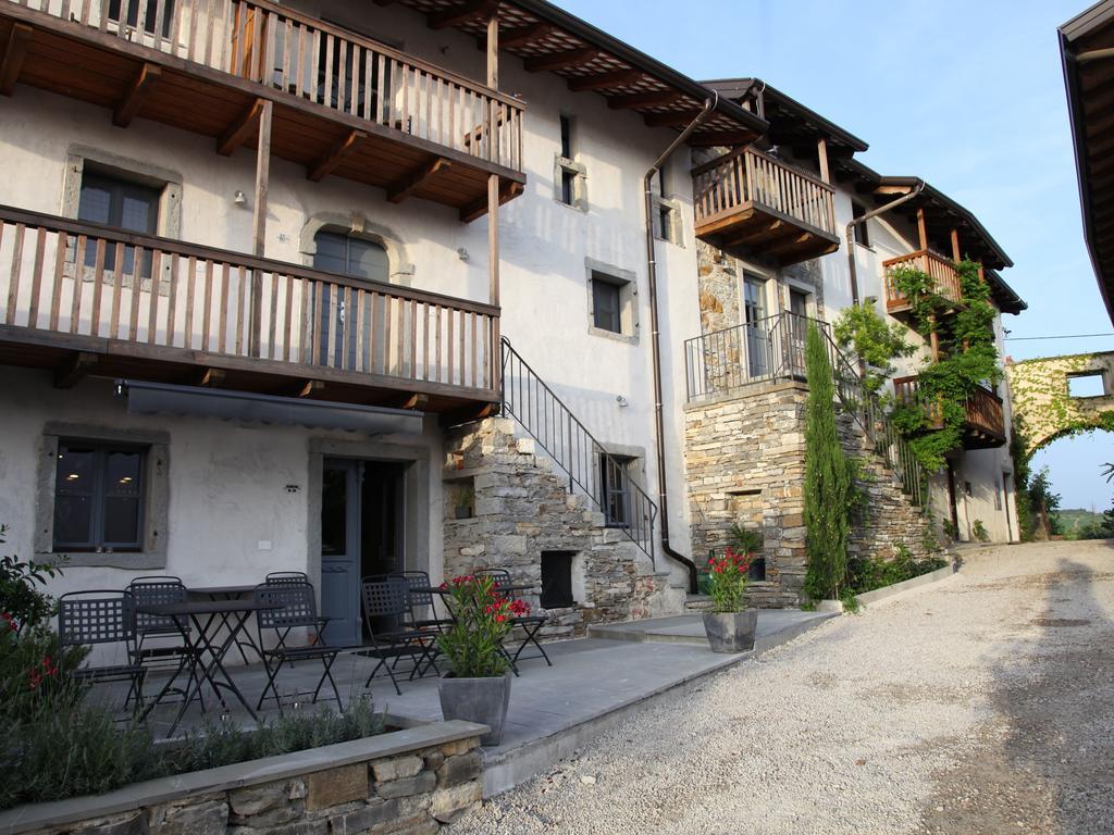 Boutique Hotel Dvor Dobrovo Exterior photo